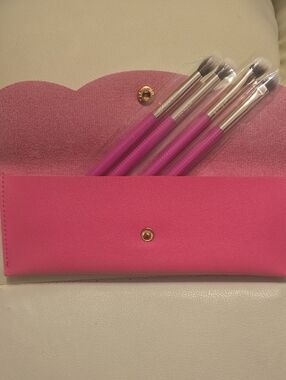 Pink Makeup Brush Set with Matching Pouch